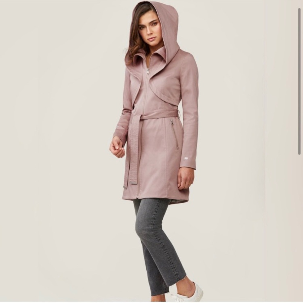Soia & Kyo Arabella jacket in dusty rose pink with hood. Mint condition!